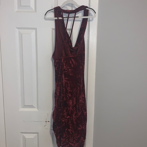 Dress - Picture 2 of 2